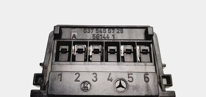 Mercedes-Benz C W203 (2000 - 2007) 0375455728 Прочая электропроводка — фото 2