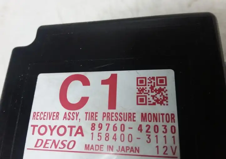 Toyota RAV 4 (XA40) (2012 - 2018) 8976042030 Прочие блоки управления — фото 8