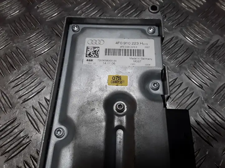 Audi A6 S6 C6 4F (2004 - 2008) 4F0910223H Усилитель звука — фото 2