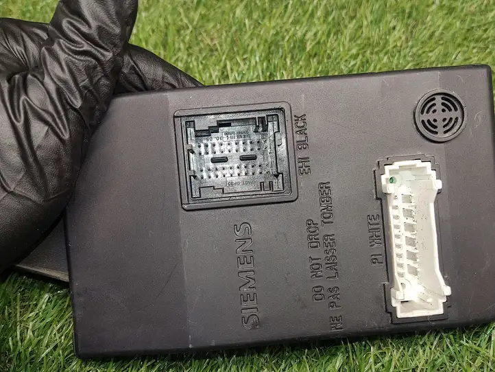 Renault Logan I (2004 - 2013) 8200296328A Прочие блоки управления — фото 3