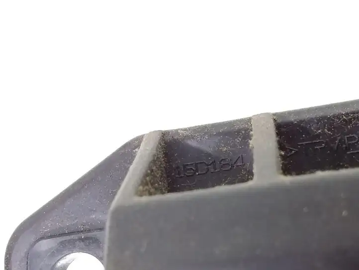 Toyota Auris E180 (2012 - 2018) 15D184 Кнопка закрытия крышки багажника — фото 3