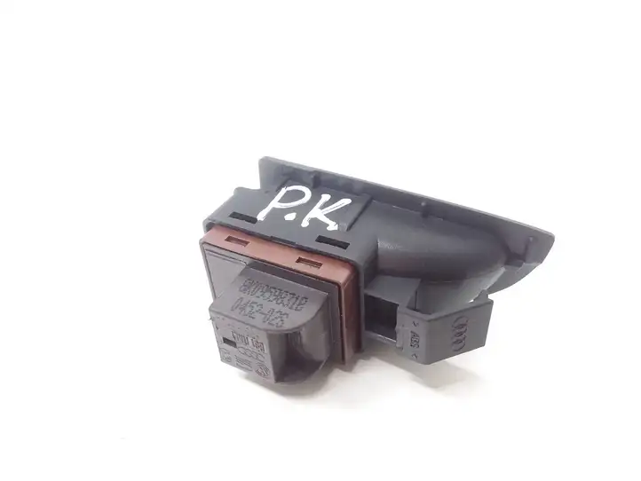 Audi A4 S4 B8 8K (2007 - 2011) 8K0959831B Кнопка закрытия крышки багажника — фото 2