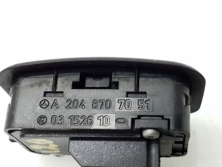Mercedes-Benz C W204 (2007 - 2014) A2048707051 Кнопка закрытия крышки багажника — фото 3