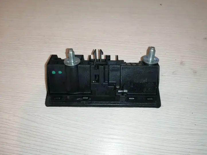 Volkswagen PASSAT B7 (2011 - 2014) 5N0827566T Кнопка закрытия крышки багажника — фото 3