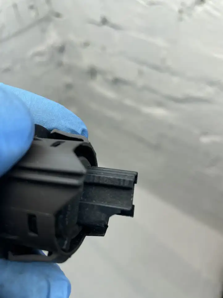 Opel Insignia A (2008 - 2017)  13326410 Включатель закрытия задней крышки