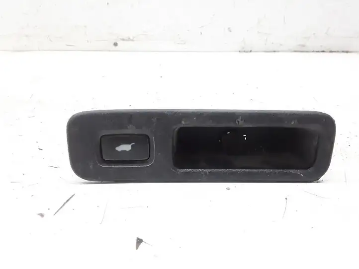 Honda Accord (2003 - 2007) Кнопка закрытия крышки багажника — фото 1