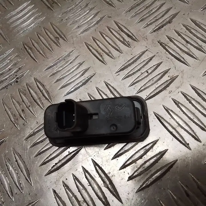 Renault Scenic III - Grand scenic III (2009 - 2016) 8200078256 Кнопка закрытия крышки багажника — фото 2