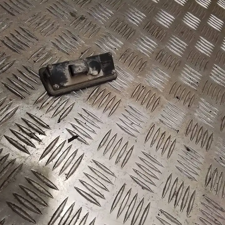 Ford Focus (2008 - 2011) 6M5119B514 Кнопка закрытия крышки багажника — фото 2