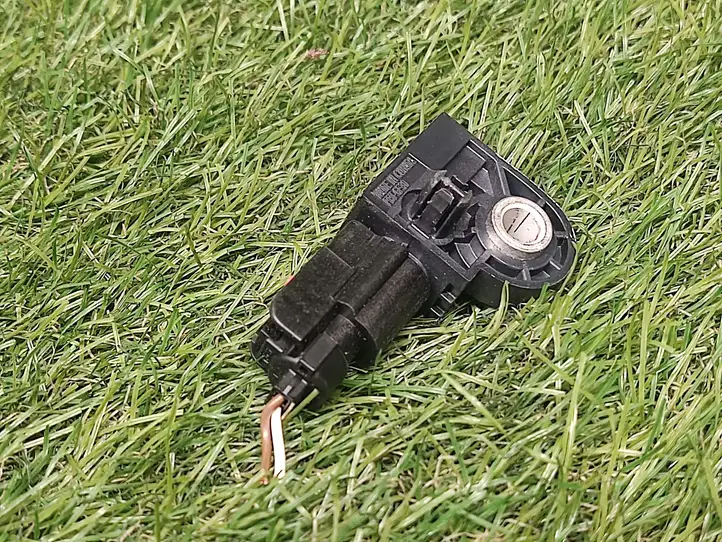 Kia Venga (2010 - 2014)  959302P000 Датчик удара надувных подушек