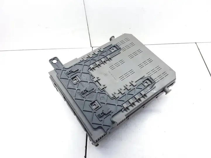 Citroen C5 (2001 - 2004) 9637466180 Блок монтирования реле — фото 5