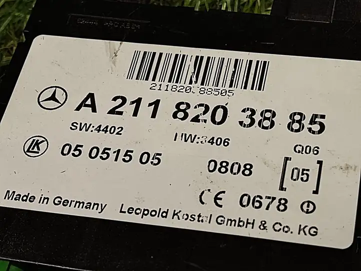 Mercedes-Benz CLS C219 (2003 - 2011) A2118203885 Блок бесключевого доступа — фото 2