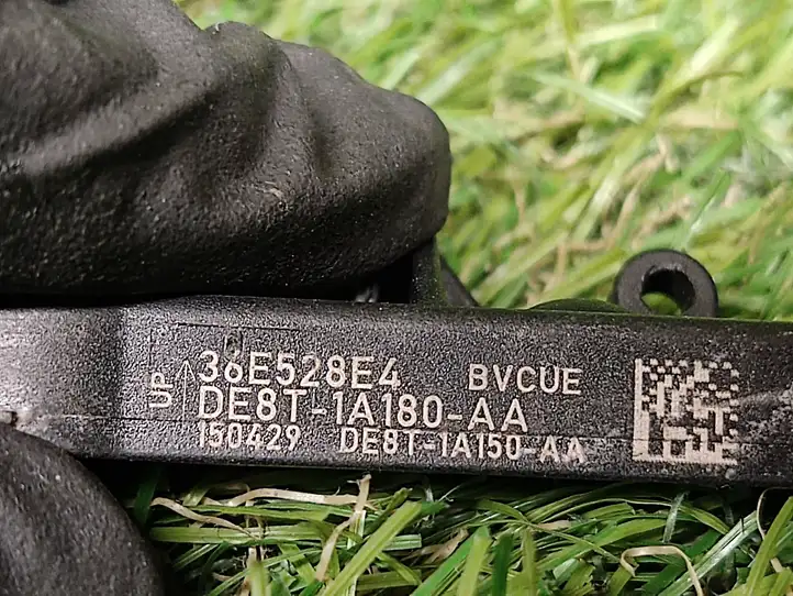 Ford Focus (2011 - 2015)  DE8T1A180AA Датчик давления покрышек