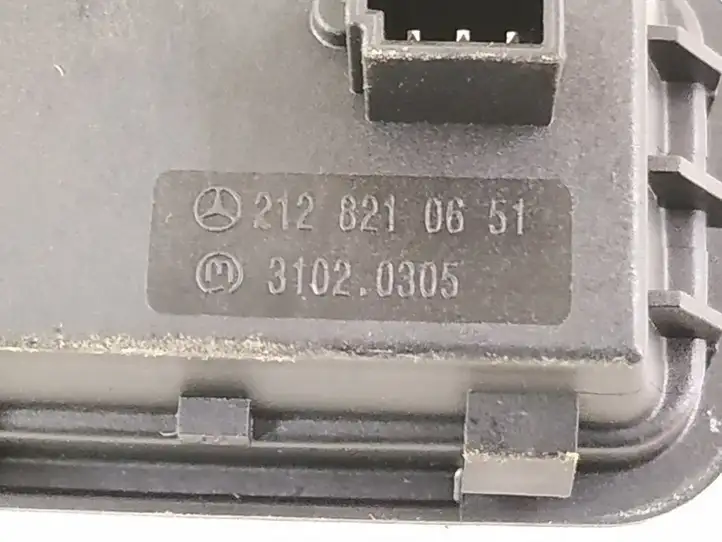 Mercedes-Benz CLS C218,X218 (2011 - 2017) Кнопка закрытия крышки багажника — фото 4