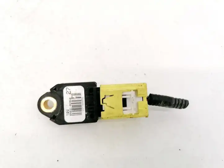 Toyota Auris 150 (2006 - 2012) 8983102060 Датчик удара SRS — фото 2