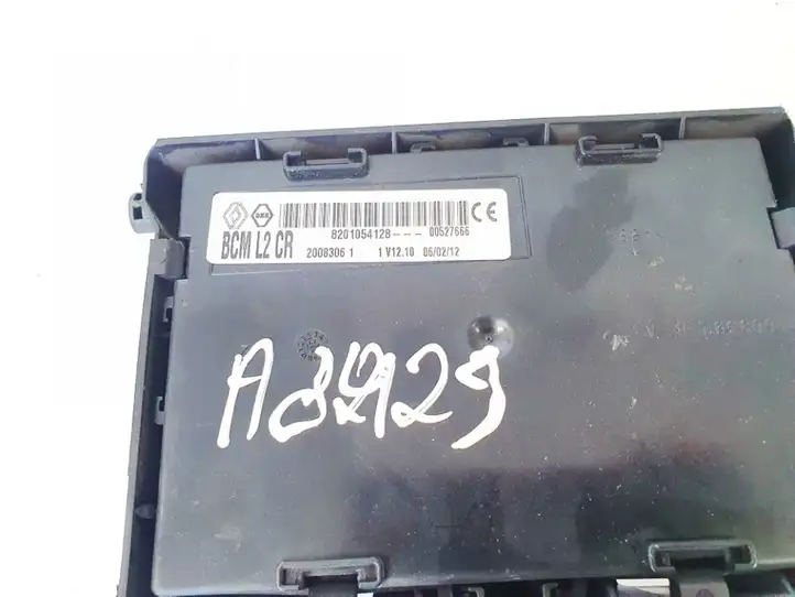Renault Clio III (2005 - 2012) 8201054128 Модуль комфорта — фото 3