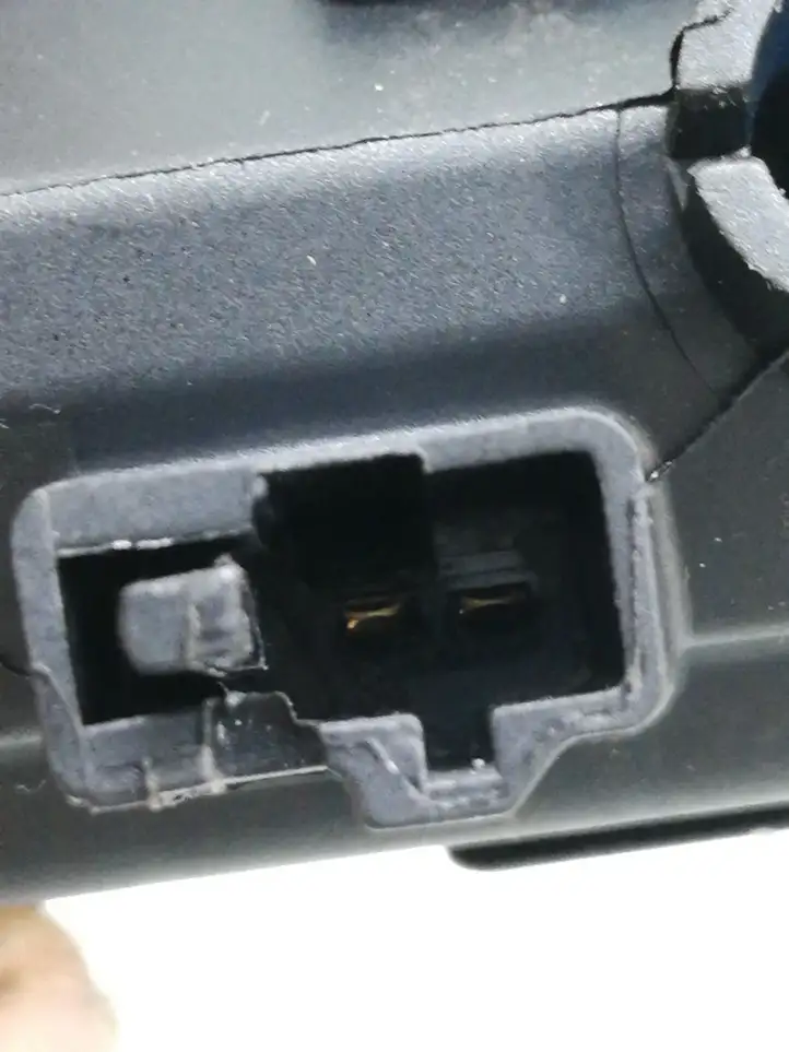 Skoda Fabia Mk3 (NJ) (2015 - 2021) 6V0827566 Кнопка закрытия крышки багажника — фото 3