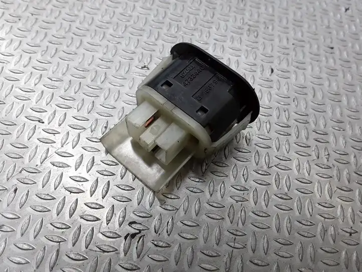 Saab 9-3 Ver1 (1998 - 2005) 4733440 Кнопка закрытия крышки багажника — фото 2