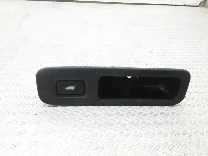 Honda Accord (2003 - 2007) Кнопка закрытия крышки багажника — фото 1