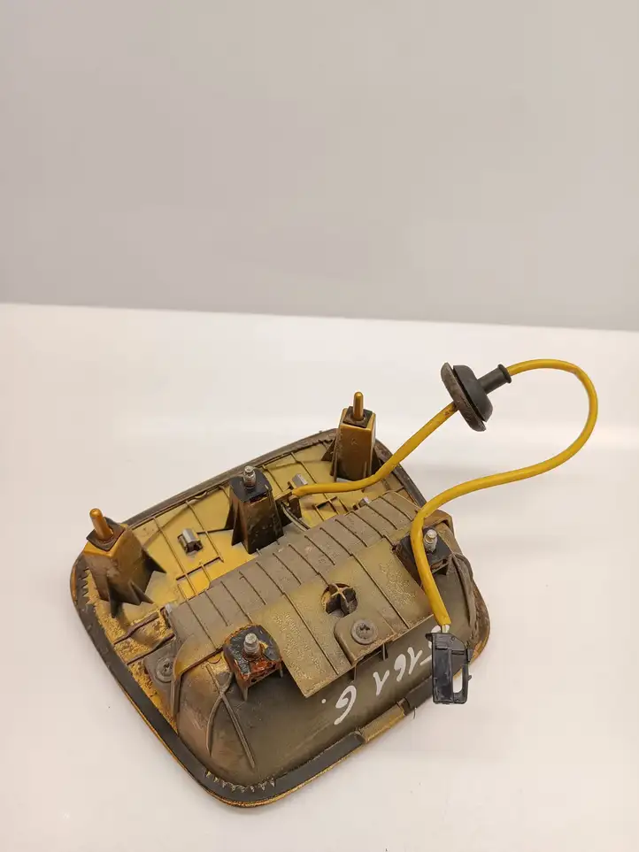 Kia Ceed (2006 - 2010)   Включатель закрытия задней крышки