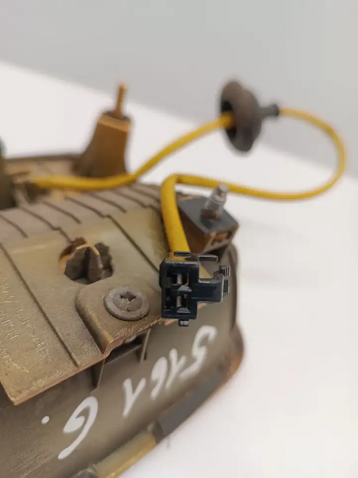 Kia Ceed (2006 - 2010)   Включатель закрытия задней крышки