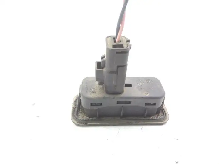 Renault Scenic II - Grand scenic II (2006 - 2009) 8200076256 Кнопка закрытия крышки багажника — фото 2