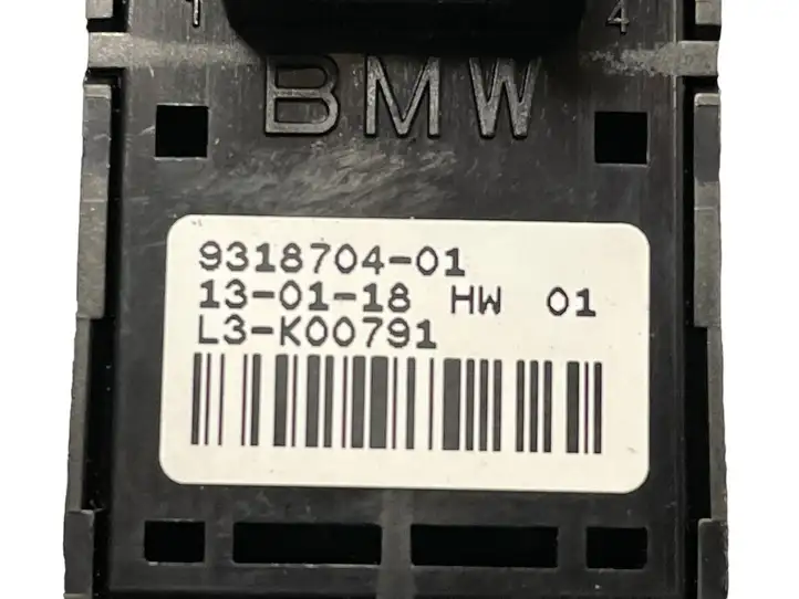 BMW X5 F15 (2013 - 2017) 9318704 Кнопка закрытия крышки багажника — фото 2