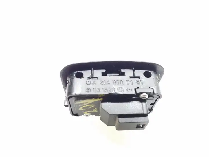 Mercedes-Benz C W204 (2007 - 2014) A2048707151 Кнопка закрытия крышки багажника — фото 3