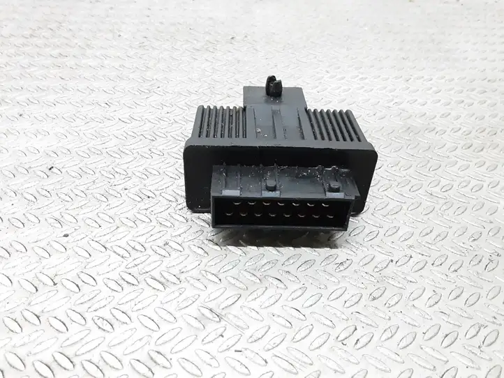 Citroen C4 (2004 - 2008) 240107 Реле насоса горючего — фото 3