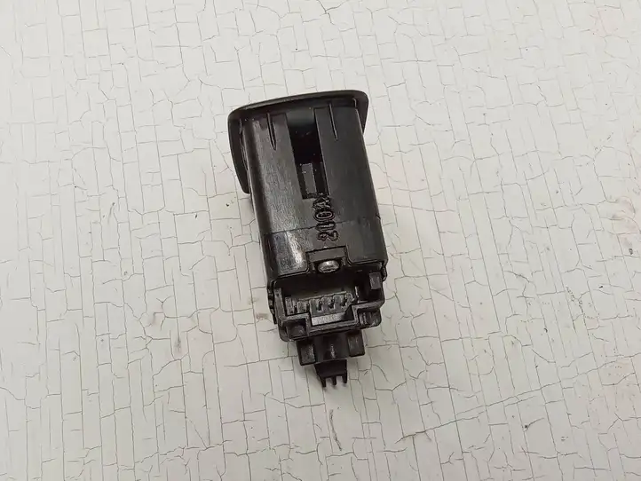 Mercedes-Benz ML W164 (2005 - 2011) A2518706310 Кнопка закрытия крышки багажника — фото 3