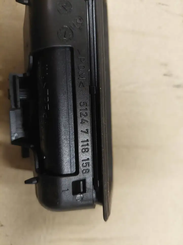 BMW 3 E90 E91 (2005 - 2012) 51247118158 Кнопка закрытия крышки багажника — фото 4