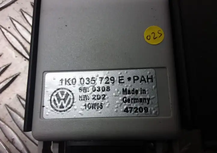 Volkswagen Touran I (2003 - 2010) 1K0035729E Прочие блоки управления — фото 7