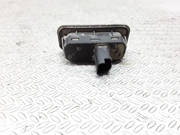 Renault Megane II (2002 - 2005) 8200076256 Кнопка закрытия крышки багажника — фото 2