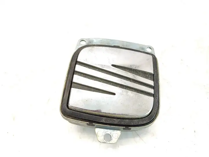 Seat Toledo III (5P) (2004 - 2009) 5P0827565C Кнопка закрытия крышки багажника — фото 1