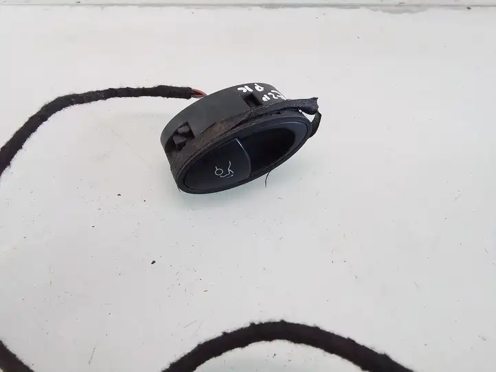 Mercedes-Benz E W211 (2002 - 2009)  A2118205510 Включатель закрытия задней крышки