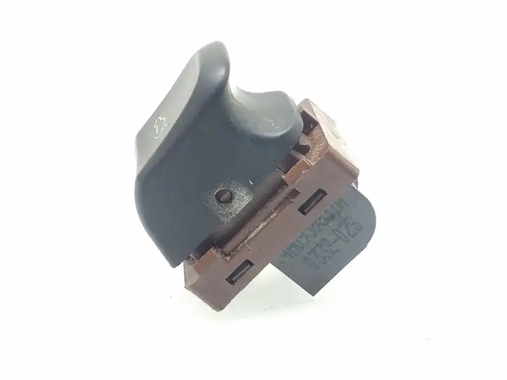 Audi A6 (2011 - 2014)  4H0959831A Включатель закрытия задней крышки