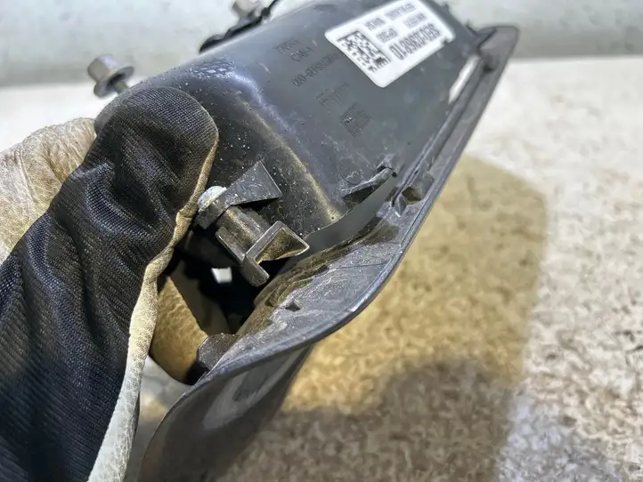 Dodge Ram (2018 - )  6EF96LAUAG Включатель закрытия задней крышки