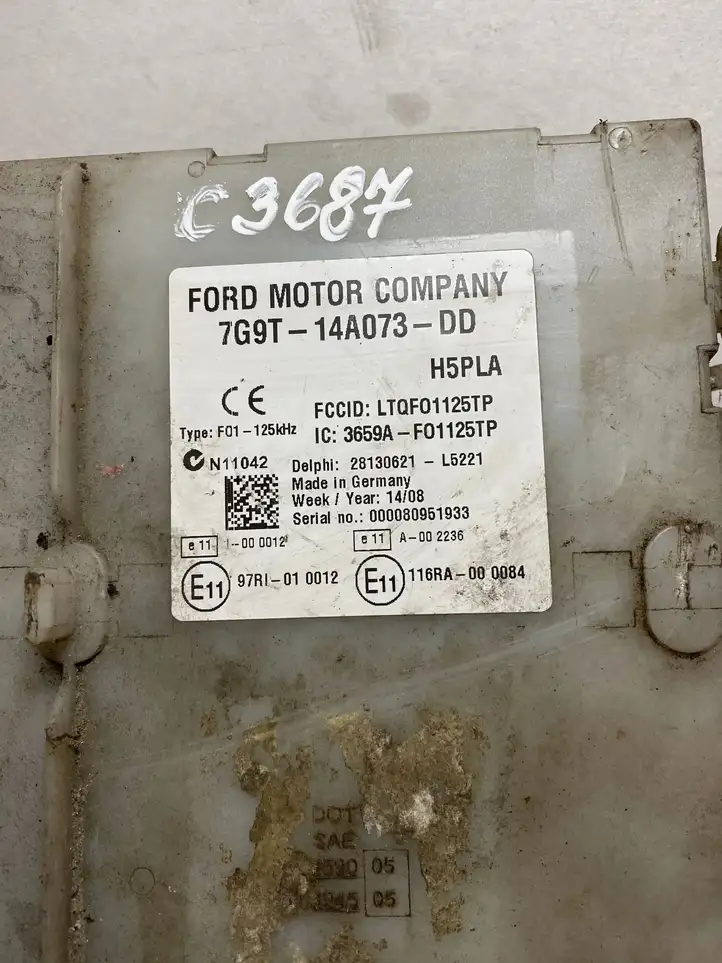 Ford Mondeo MK IV (2007 - 2014) 7G9T14A073 Блок монтирования реле — фото 2