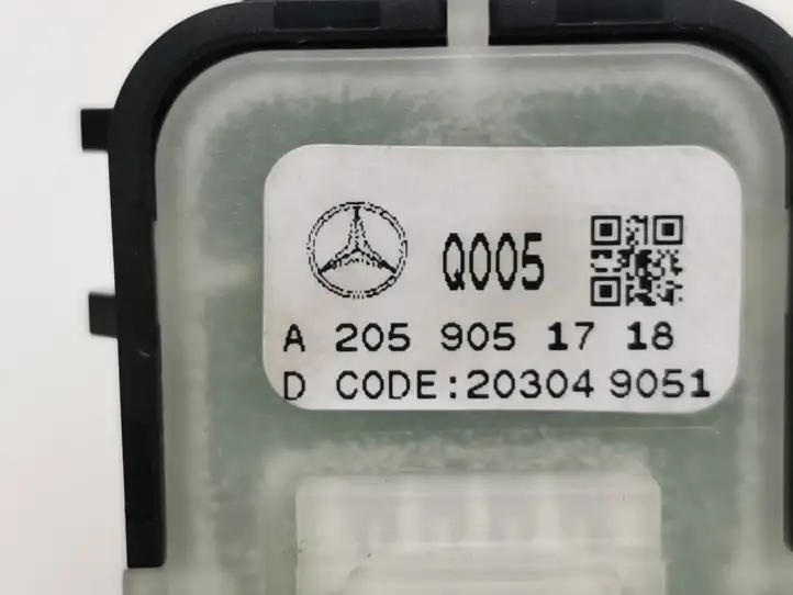 Mercedes-Benz EQC (2018 - ) A2059051718 Кнопка закрытия крышки багажника — фото 4