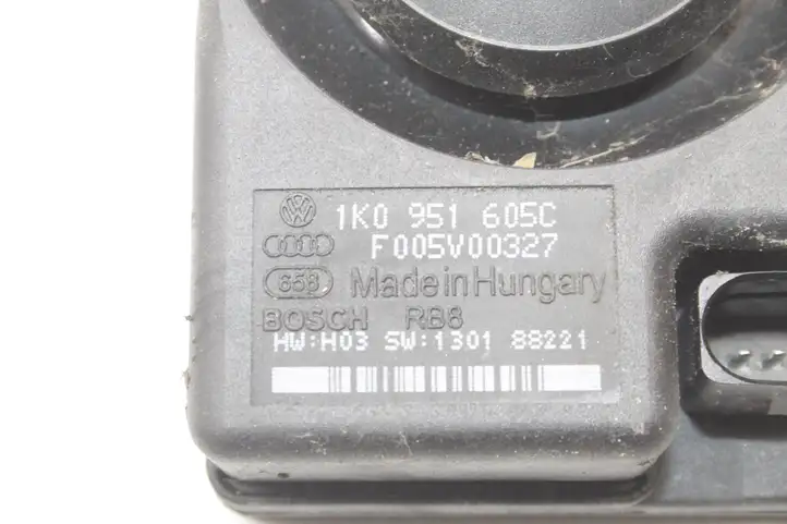 Audi A4 S4 B8 8K (2007 - 2011) 1K0951605C Сирена сигнализации — фото 8