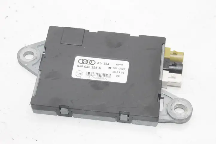 Audi TT TTS Mk2 (2006 - 2010) 8J8035225A Усилитель антенны — фото 1