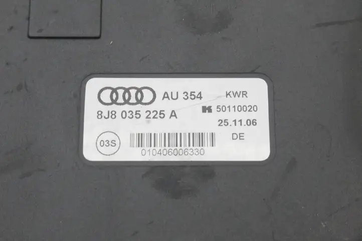 Audi TT TTS Mk2 (2006 - 2010) 8J8035225A Усилитель антенны — фото 5