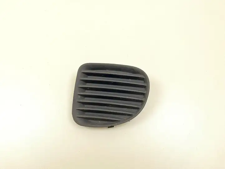 Toyota Yaris (1999 - 2003) 5243852010 Нижняя решетка переднего бампера — фото 1