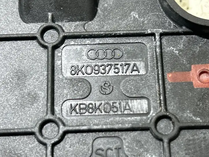 Audi A4 S4 B8 8K (2007 - 2011) 8K0937517A Клеммный узел плюсовых проводов — фото 3