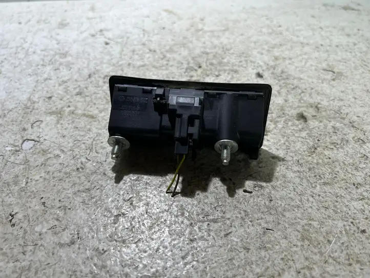Audi A4 S4 B8 8K (2007 - 2011) 5N0827566B Кнопка закрытия крышки багажника — фото 2