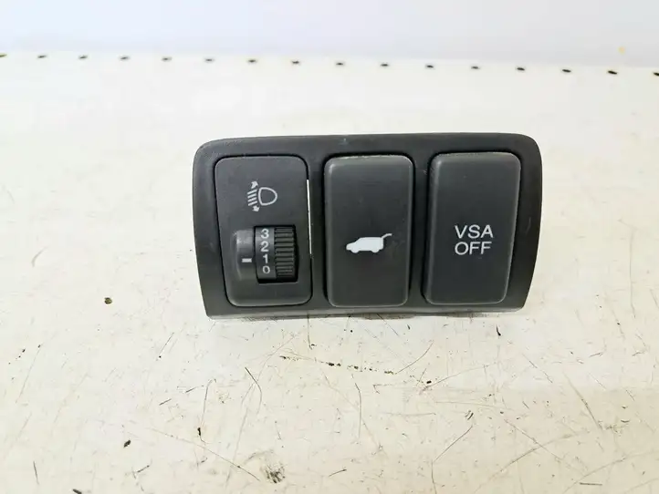 Honda Accord (2003 - 2007) Кнопка закрытия крышки багажника — фото 1