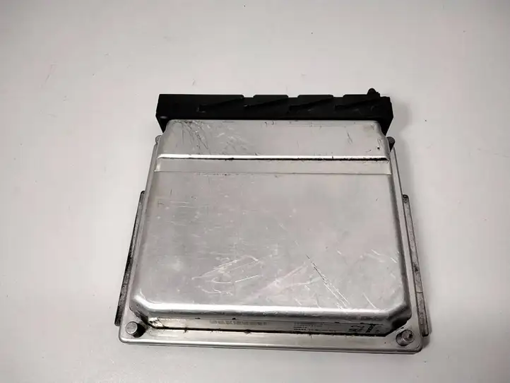 Volvo V70 (1997 - 2000)  0281001776 Блок управления двигателя