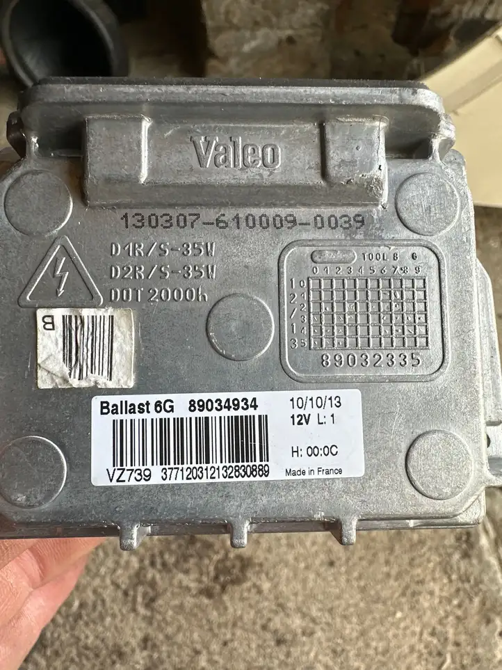 Volvo XC90 (2006 - 2014) 89032335 Блок розжига ксенона — фото 3