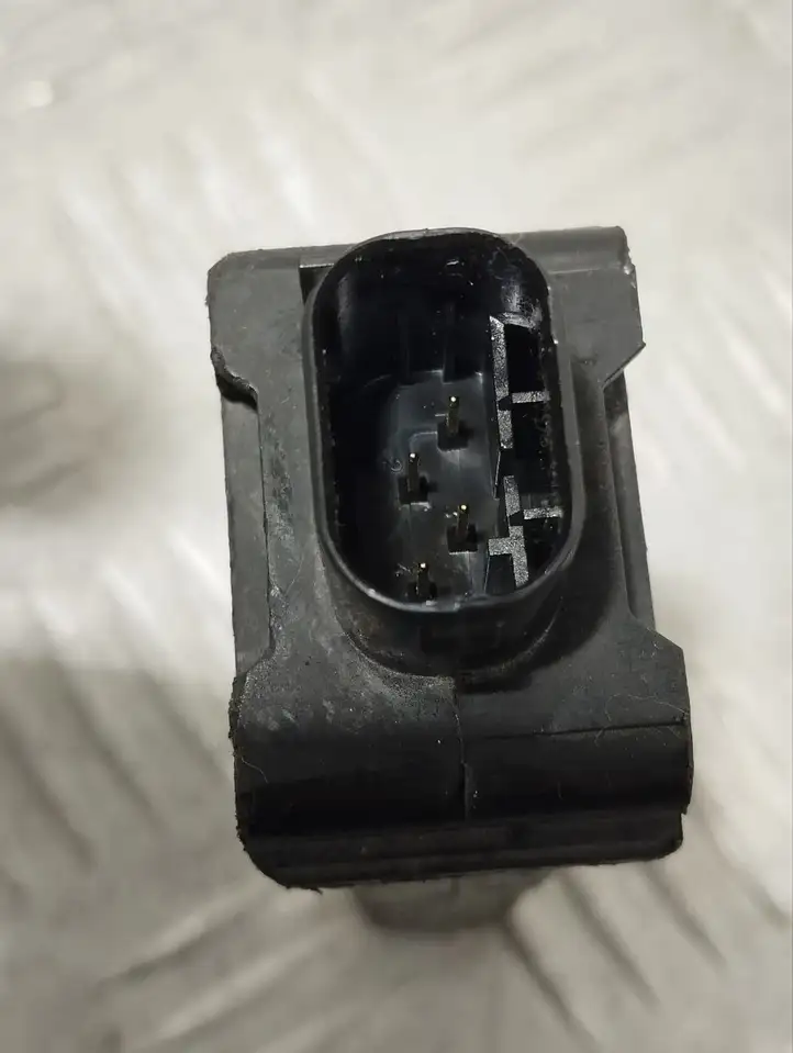 BMW 7 F01 F02 F03 F04 (2008 - 2016)  6857938 Датчик давления покрышек