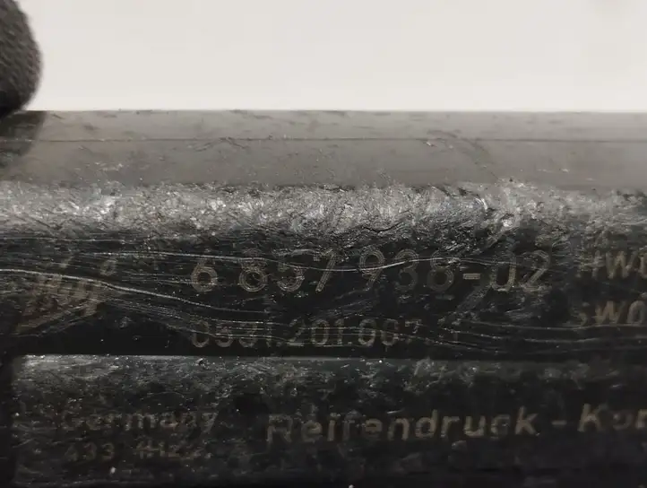 BMW 7 F01 F02 F03 F04 (2008 - 2016)  6857938 Датчик давления покрышек