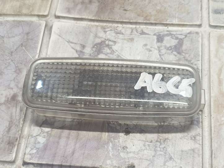 Audi A6 (1997 - 2001)  8L0947105A Фонарь освещения передней двери (внутри)